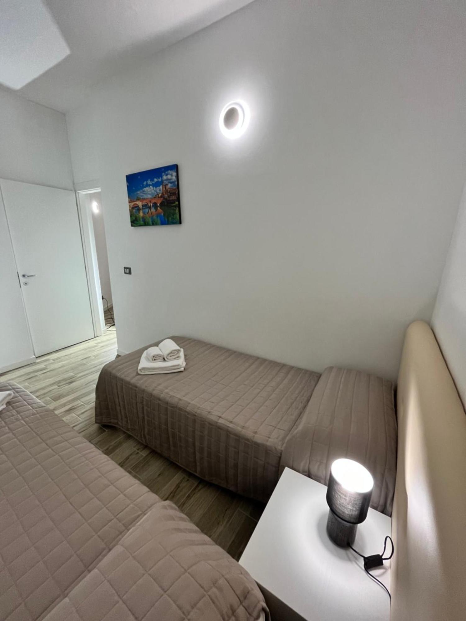 Residenza Al Sogno - On Lake Garda Cavaion Veronese Kültér fotó